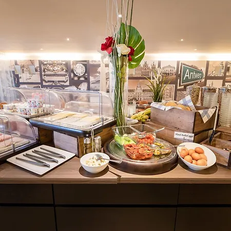 Astoria Hotel 3*